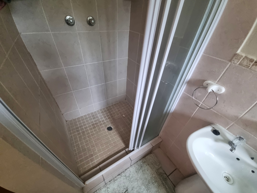 2 Bedroom Property for Sale in Waterval East North West